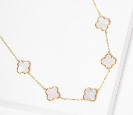 Five Clover Linked Necklace