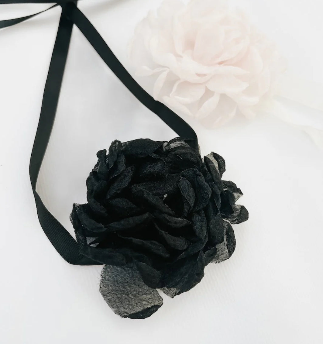 Flower Choker Necklace